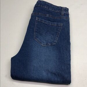 LIKE NEW LAURA HIGH-RISE STRAIGHT LEG JEANS 10/30x31 ⭐️